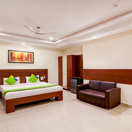 Treebo Trend Hotel Jp Plaza Nampally Хайдарабад Экстерьер фото