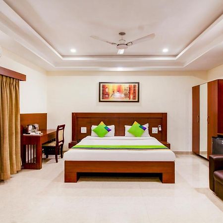 Treebo Trend Hotel Jp Plaza Nampally Хайдарабад Экстерьер фото