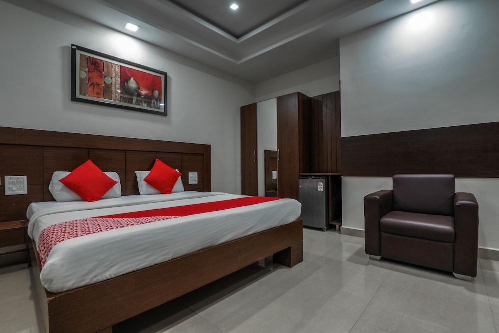 Treebo Trend Hotel Jp Plaza Nampally Хайдарабад Экстерьер фото