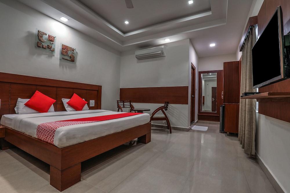 Treebo Trend Hotel Jp Plaza Nampally Хайдарабад Экстерьер фото