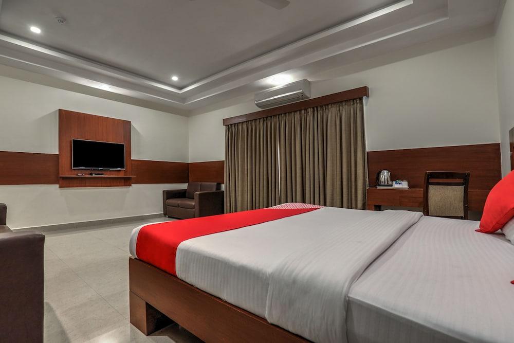 Treebo Trend Hotel Jp Plaza Nampally Хайдарабад Экстерьер фото