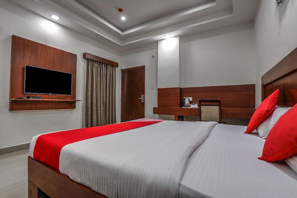 Treebo Trend Hotel Jp Plaza Nampally Хайдарабад Экстерьер фото