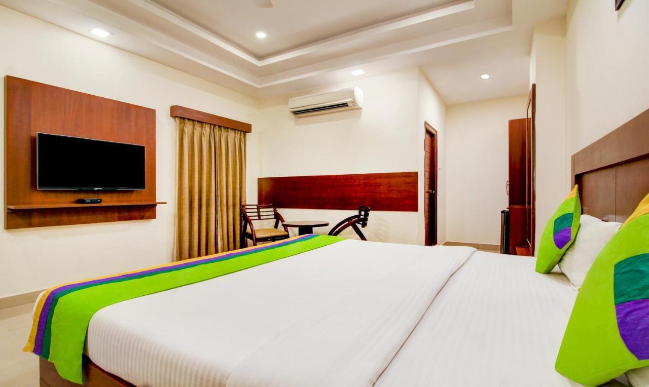 Treebo Trend Hotel Jp Plaza Nampally Хайдарабад Экстерьер фото